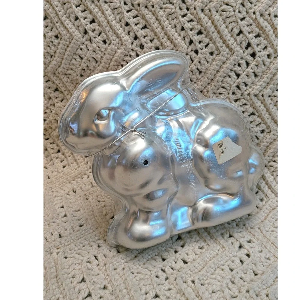 Nordic Ware 3D Bunny Cake Pan Vintage 1994 Easter Rabbit Mold New Sealed